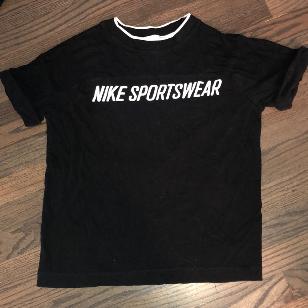 Nike short sleeve shirt